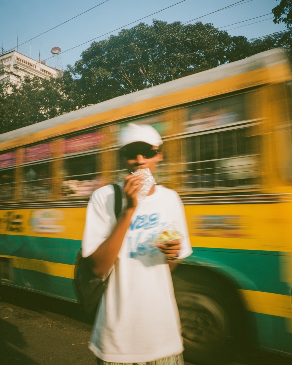 Street Style: Man Enjoys Temaki Sushi in Motion