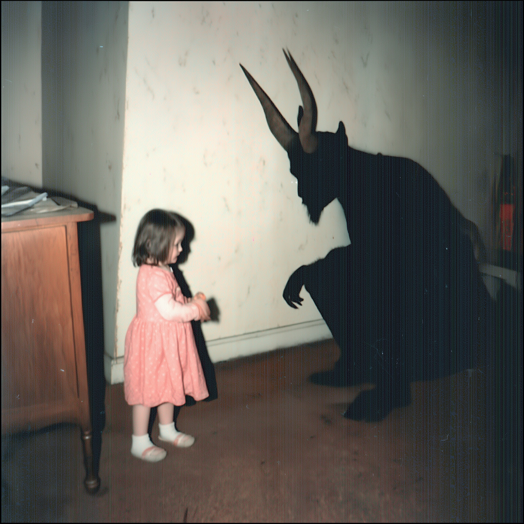 Little Girl's Dark Summoning Adventure