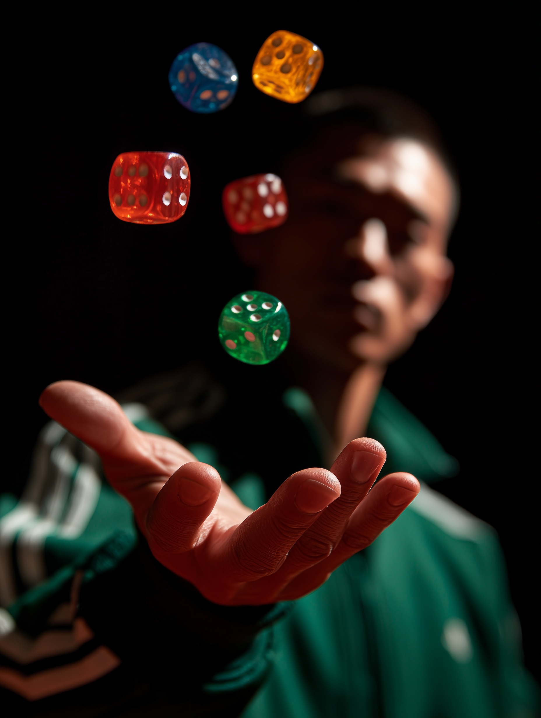 Catch the Dice: Join the Gonggi Challenge!